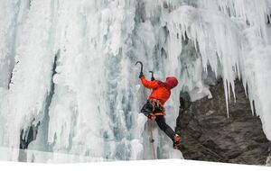 La cascade de glace est-elle accessible aux débutants ?